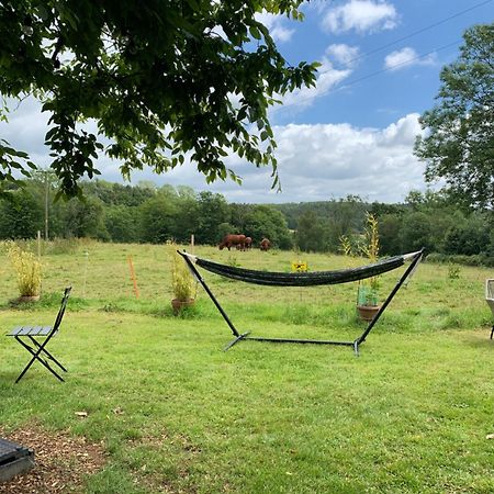 American School Bus Retreat With Hot Tub In Sussex Meadow Акфілд Екстер'єр фото